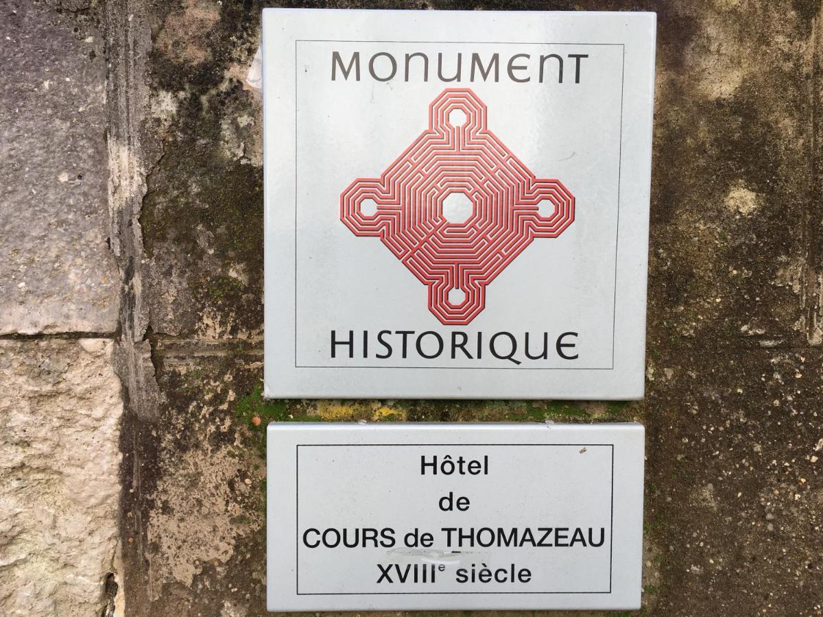Cours De Thomazeau Castillonnès Exterior foto